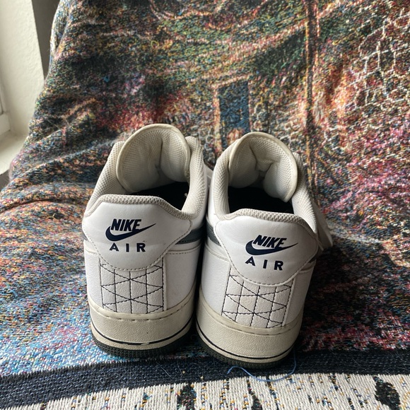 Nike Air Force 1s Low White and Iron Grey - Picture 4 of 4